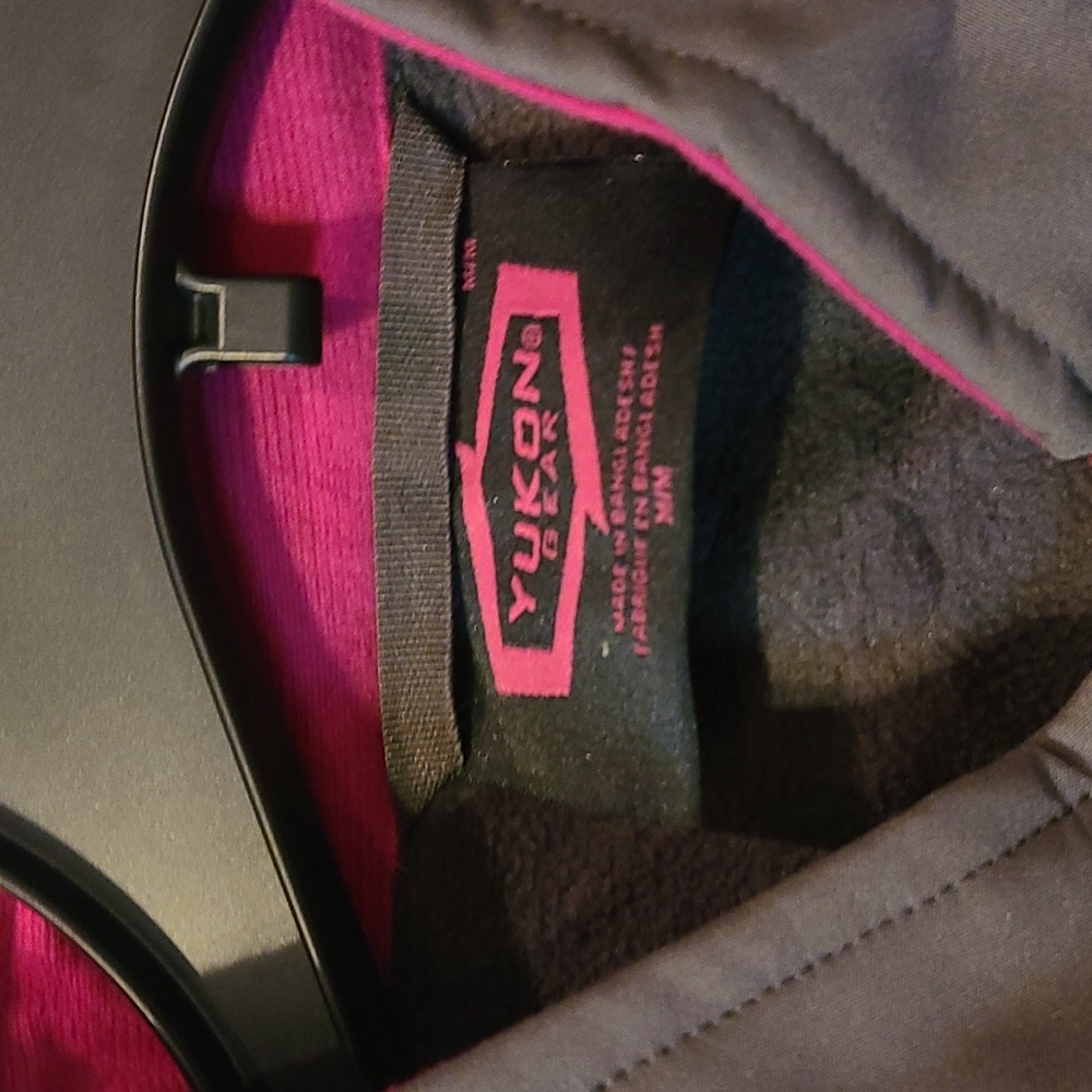 Pink camo jacket - Picture 2 of 2